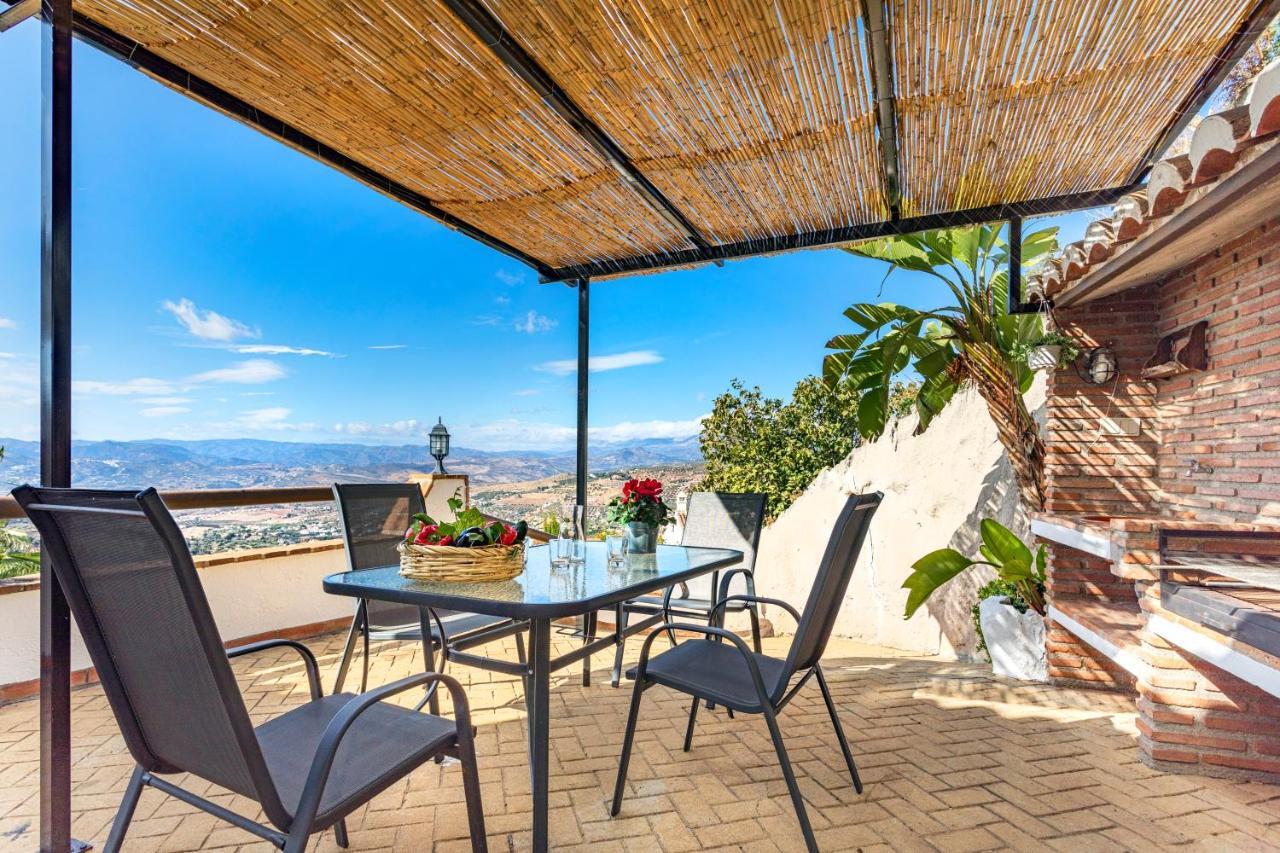 Holiday Home El Encinar Alcaucín Zewnętrze zdjęcie